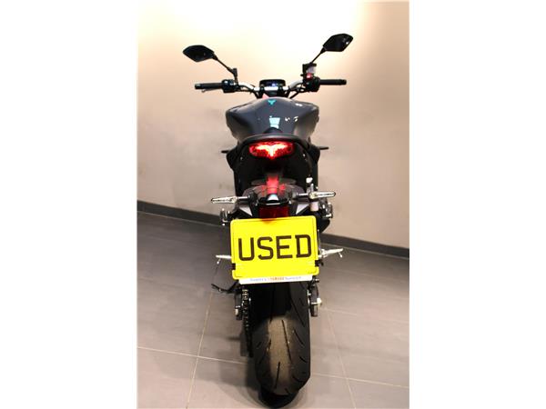 YAMAHA MT-09