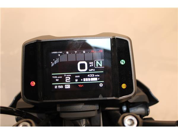 YAMAHA MT-09