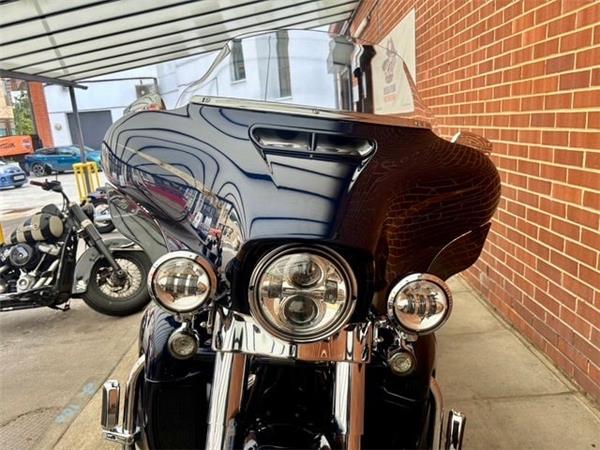 2018 HARLEY-DAVIDSON CVO FLHKSE ELECTRA GLIDE ULTRA LIMITED
