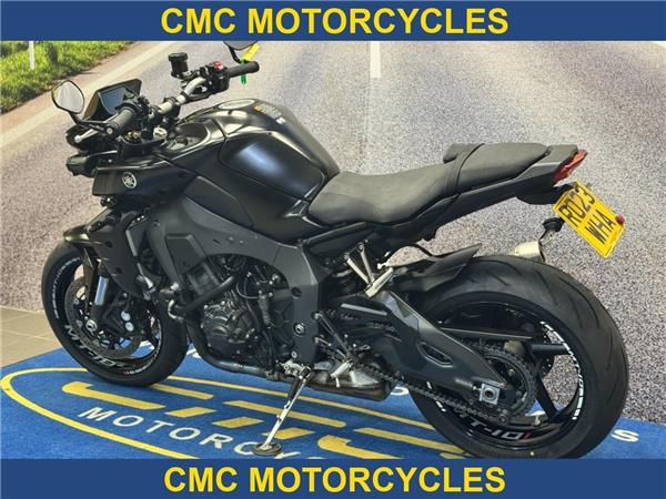  Yamaha MT-10 MT-10