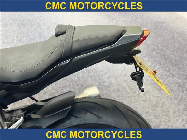  Yamaha MT-10 MT-10