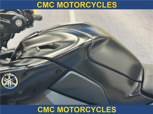  Yamaha MT-10 MT-10