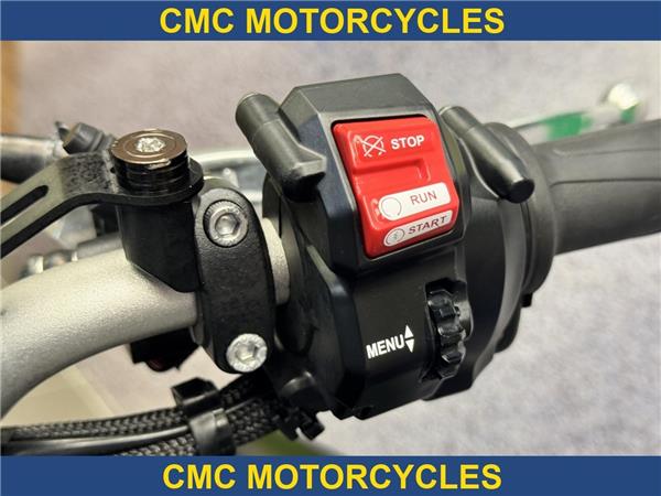  Yamaha MT-10 MT-10