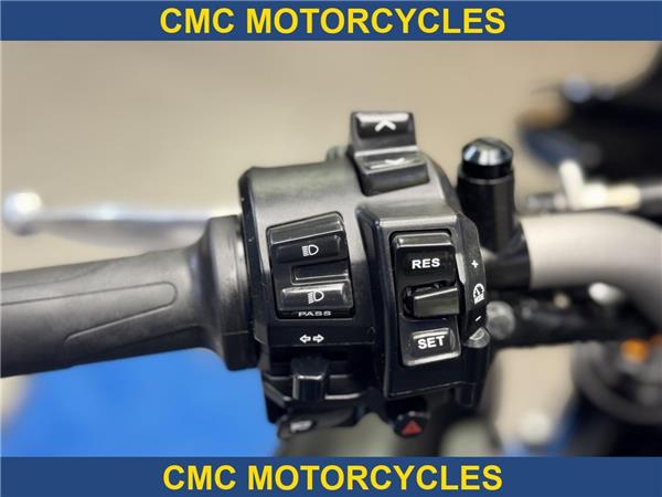  Yamaha MT-10 MT-10