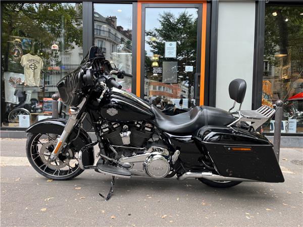 2022 HARLEY-DAVIDSON STREET GLIDE