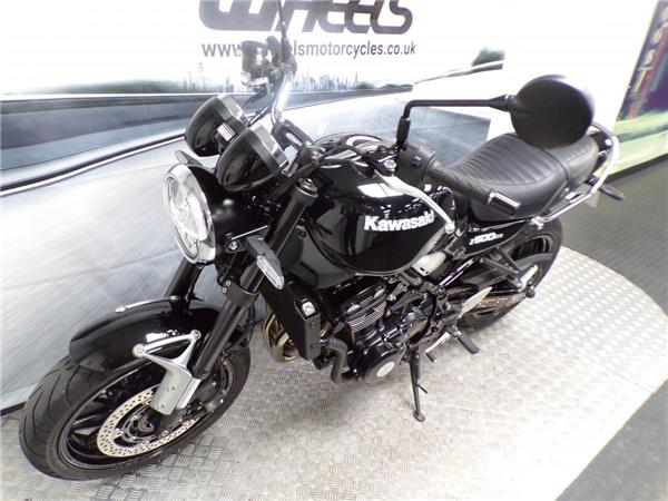 2025 Kawasaki Z900RS