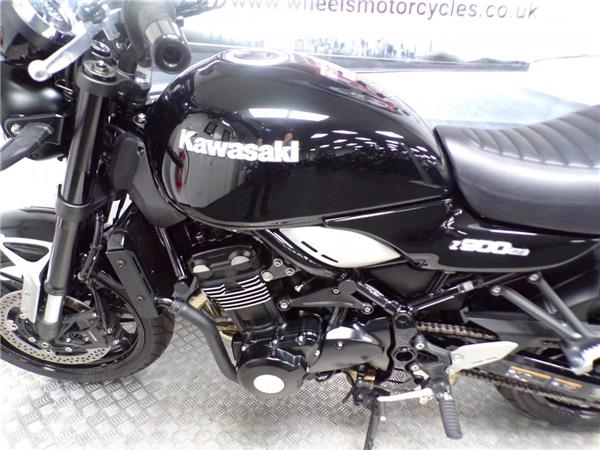 2025 Kawasaki Z900RS