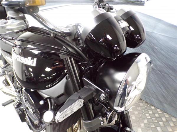 2025 Kawasaki Z900RS