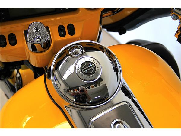 FLHTCUSE ULTRA CLASSIC CVO MY2012