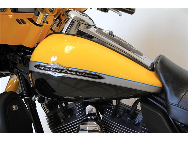 FLHTCUSE ULTRA CLASSIC CVO MY2012