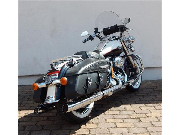 FLHRC103 ROAD KING CLASSIC 