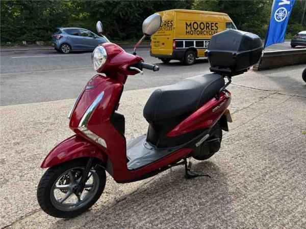 2023 Yamaha LTS 125 DELIGHT RED