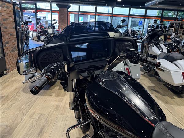 2024 Street Glide
