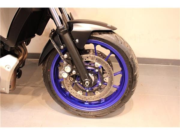 YAMAHA TRACER 7