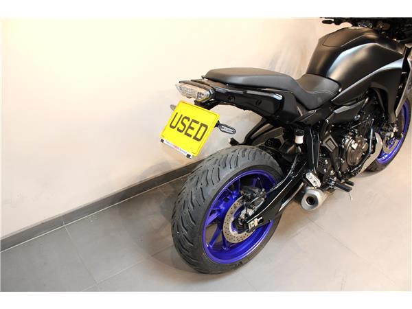 YAMAHA TRACER 7