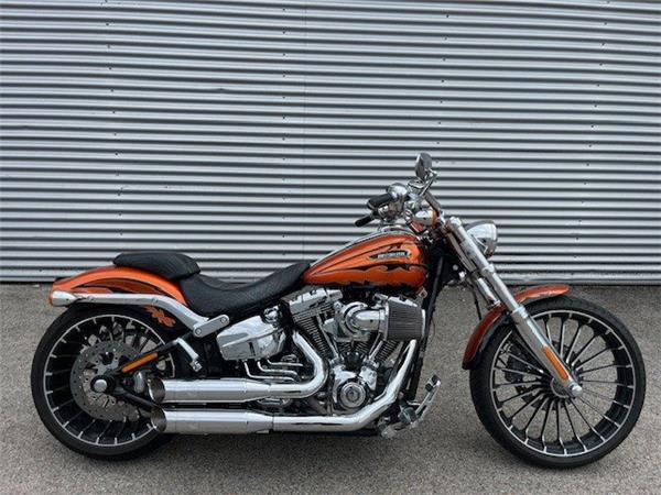 2014 Harley-Davidson CVO Breakout FXSBSE