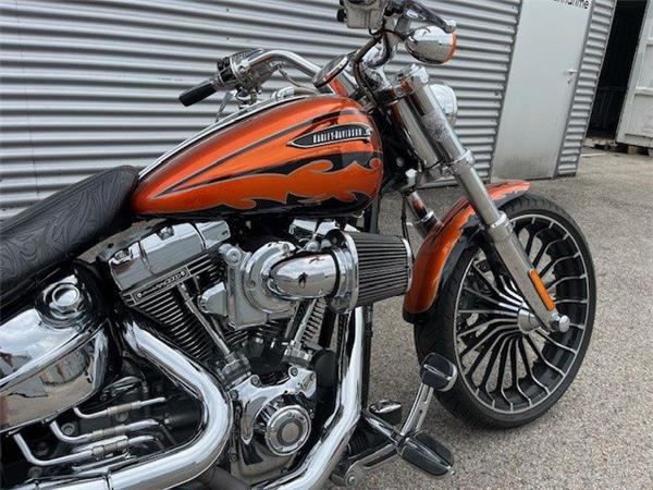 2014 Harley-Davidson CVO Breakout FXSBSE