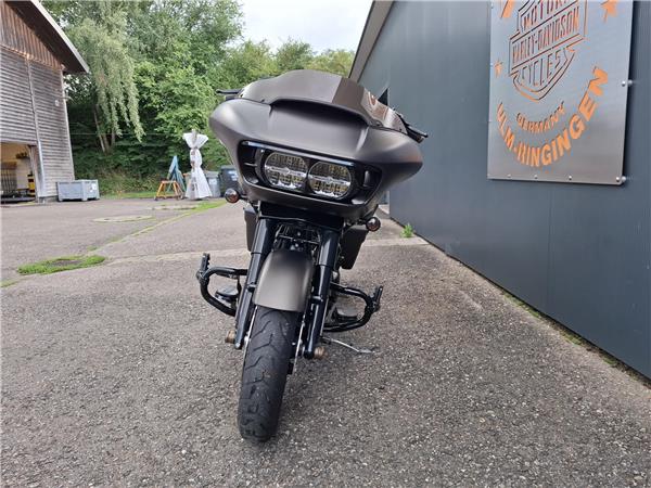FLTRXS Road Glide Special