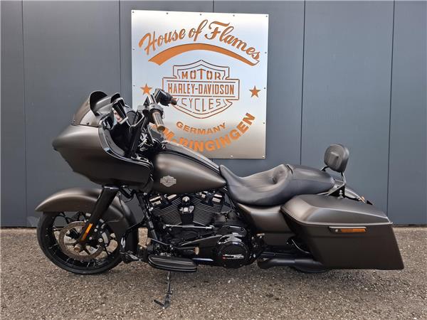 FLTRXS Road Glide Special