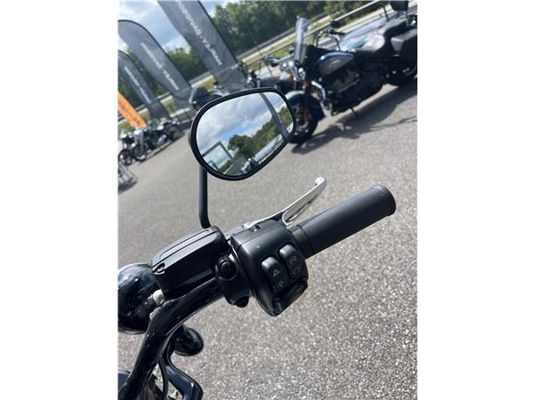2024 HARLEY-DAVIDSON FREEWHEELER