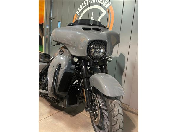 2018 HARLEY-DAVIDSON STREET GLIDE
