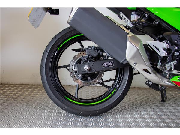 2024 KAWASAKI NINJA 400