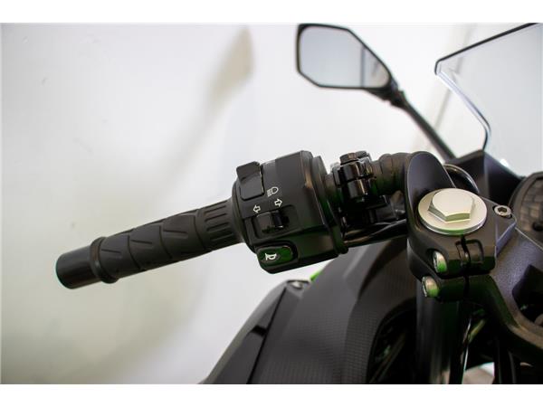 2024 KAWASAKI NINJA 400