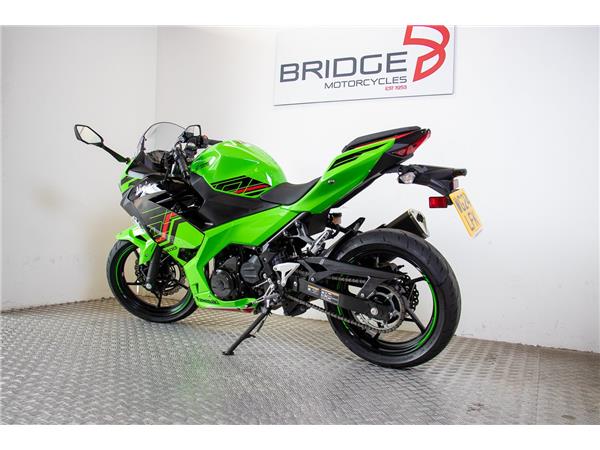 2024 KAWASAKI NINJA 400
