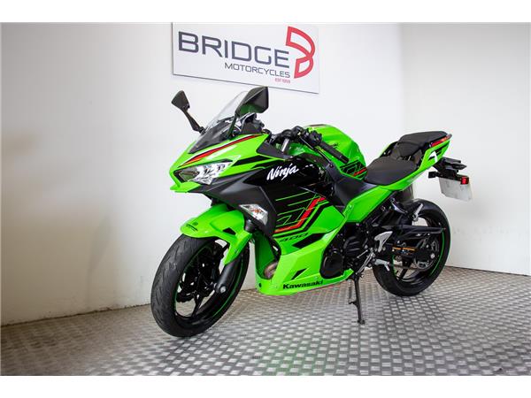 2024 KAWASAKI NINJA 400