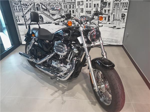 2011 HARLEY-DAVIDSON CUSTOM