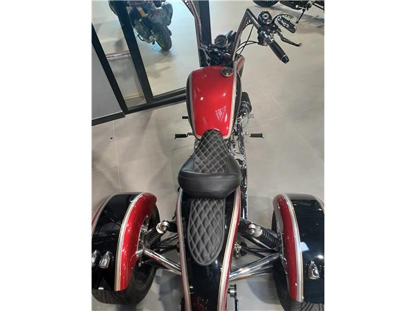 2013 HARLEY-DAVIDSON CUSTOM