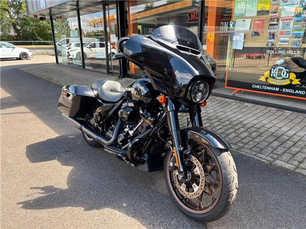 2022 HARLEY-DAVIDSON FLHXST STREET GLIDE ST 