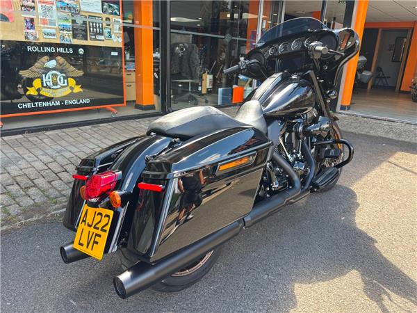 2022 HARLEY-DAVIDSON FLHXST STREET GLIDE ST 