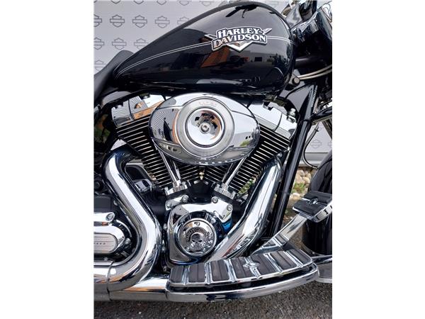 2013 HARLEY-DAVIDSON ROAD KING