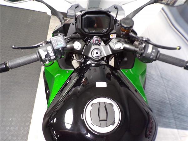 2025 Kawasaki Ninja 1000SX