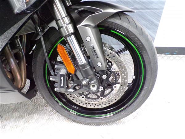 2025 Kawasaki Ninja 1000SX