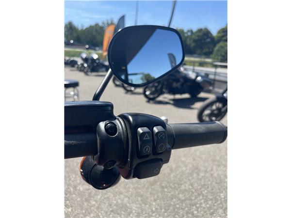 2018 HARLEY-DAVIDSON STREET BOB