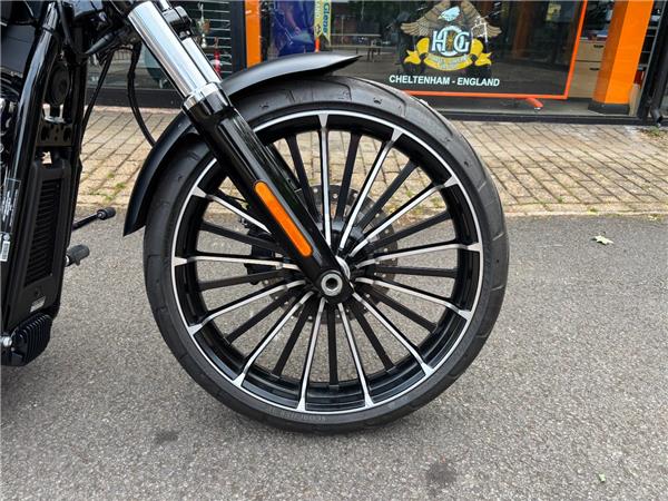 2024 HARLEY-DAVIDSON BREAKOUT 117 