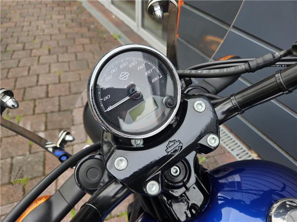 XG750 