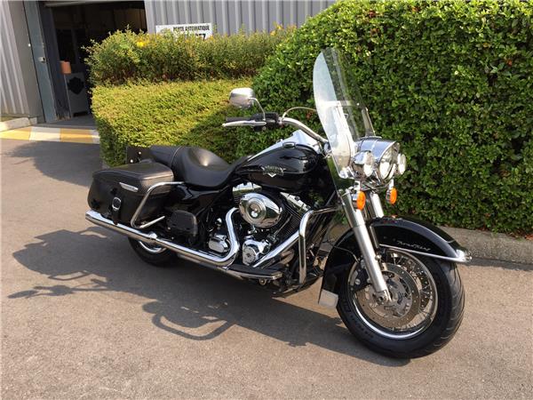 2011 HARLEY-DAVIDSON ROAD KING