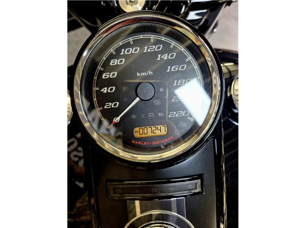 2024 HARLEY-DAVIDSON ROAD KING