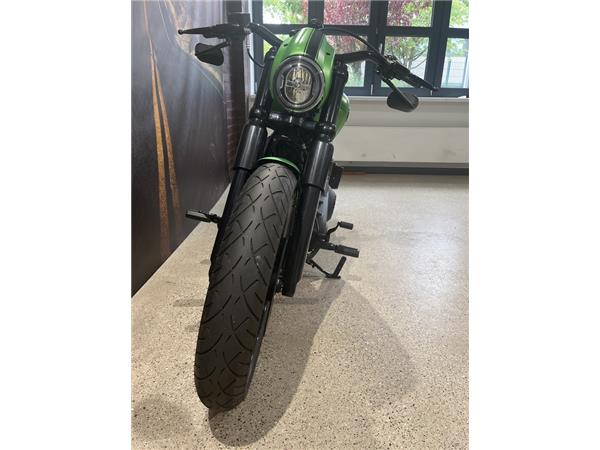 FXBB Softail Street Bob HECKUMBAU 200ER REIFEN