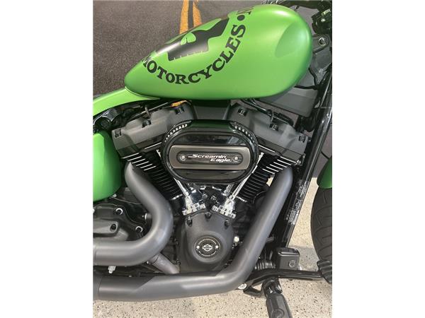 FXBB Softail Street Bob HECKUMBAU 200ER REIFEN