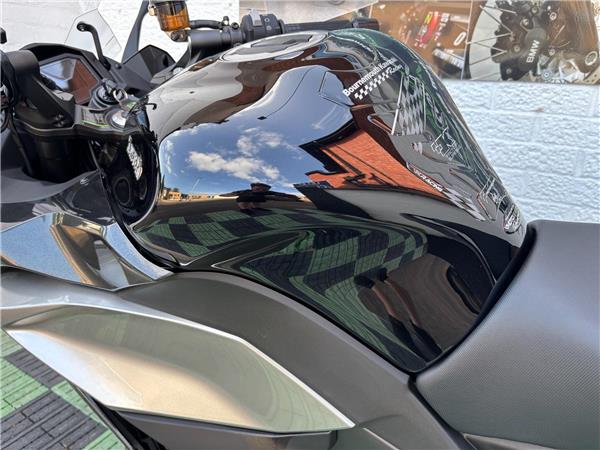 2024 Kawasaki Ninja 1000SX