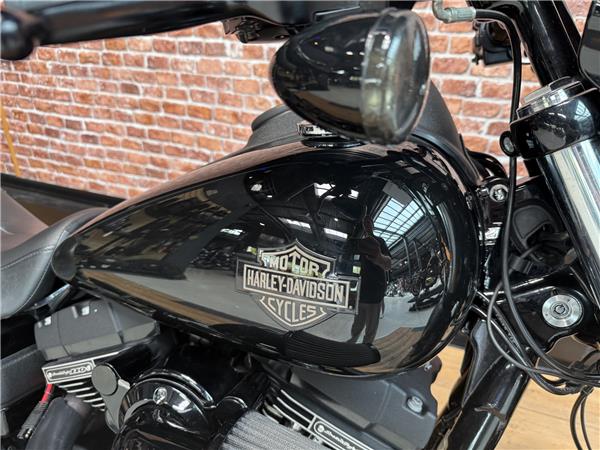 2017 HARLEY-DAVIDSON LOW RIDER