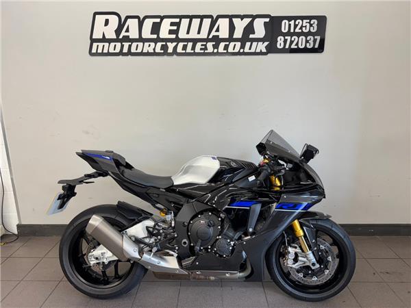 2024 YAMAHA YZF-R1M