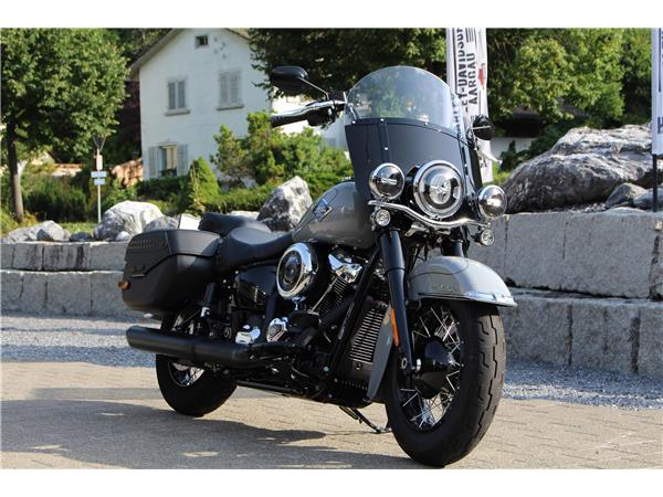 2025 harley-davidson FLHC Heritage Classic 117