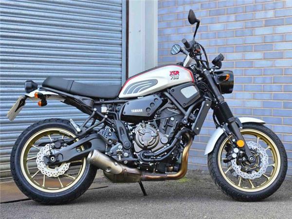 2020 Yamaha XSR 700 Xtribute Silver