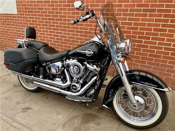 2021 HARLEY-DAVIDSON SOFTAIL FLHC HERITAGE CLASSIC