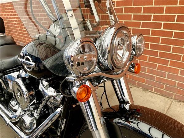 2021 HARLEY-DAVIDSON SOFTAIL FLHC HERITAGE CLASSIC